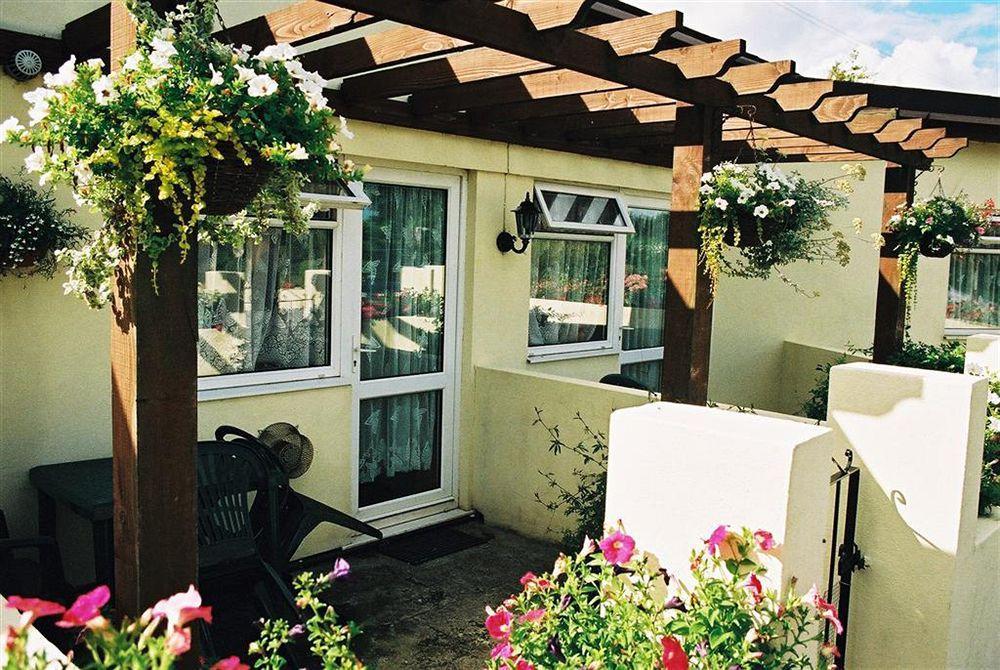 Crossways & Sea View Holiday Apartments توركواي المظهر الخارجي الصورة